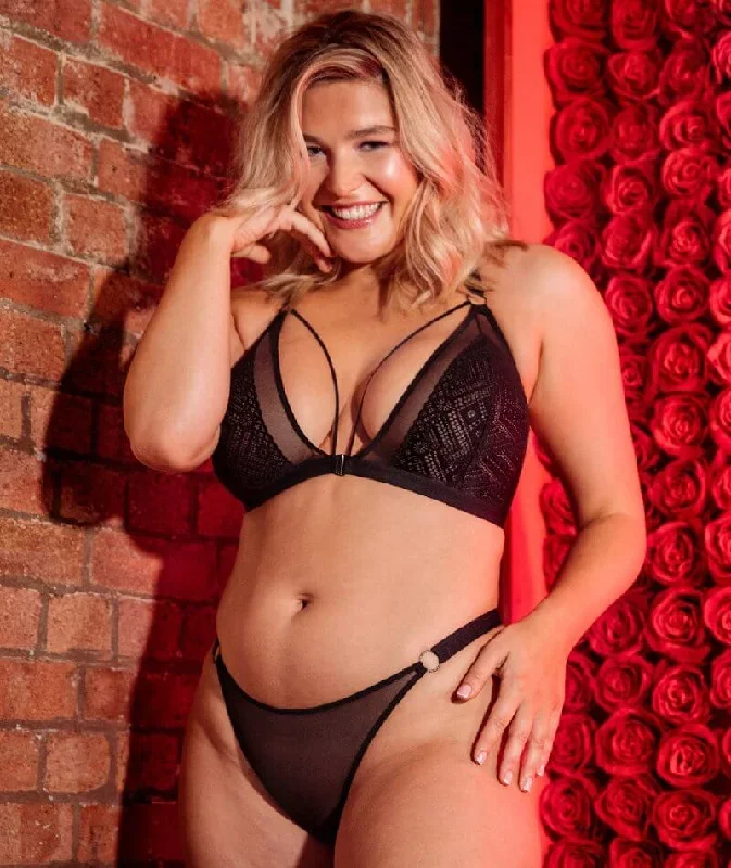 curvy-kate-front-and-centre-bralette-black